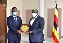 Safiirka Soomaaliya ee Uganda oo la kulmay Guddoomiyaha Baarlamaanka Uganda
