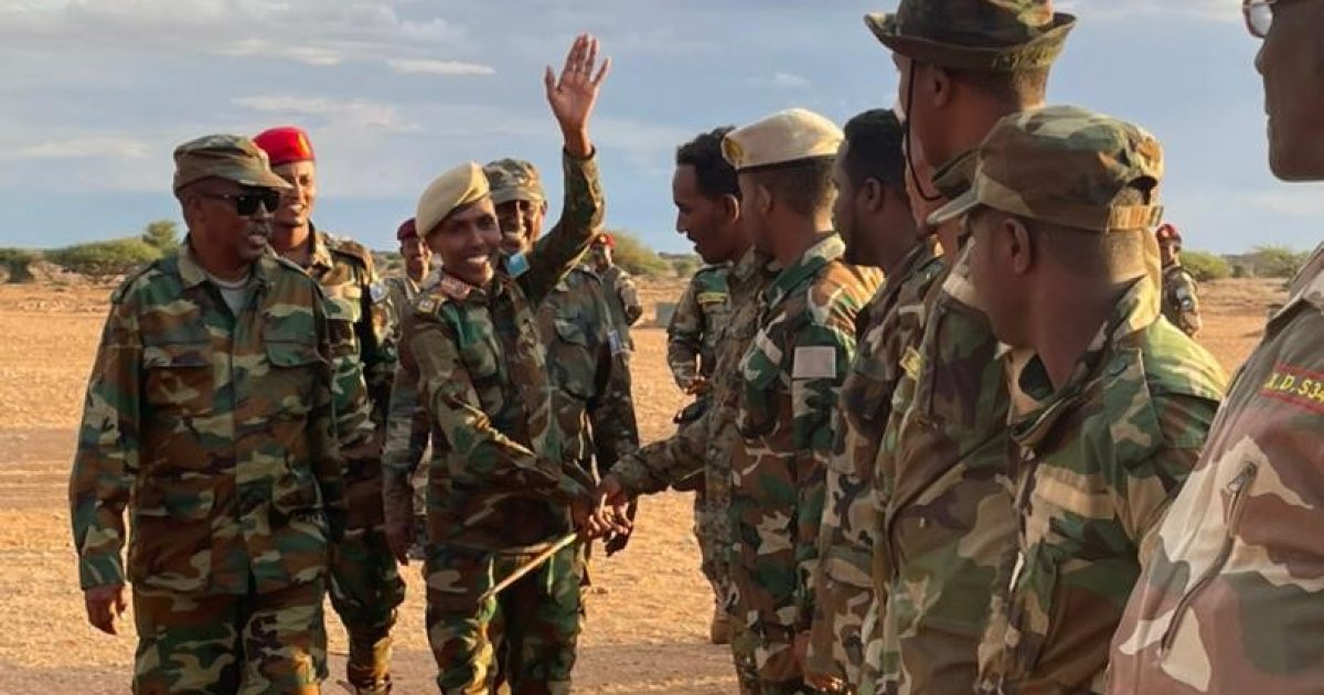 Taliyaha ciidanka xoogga dalka oo gaaray Dhuusamareeb “SAWIRRO”