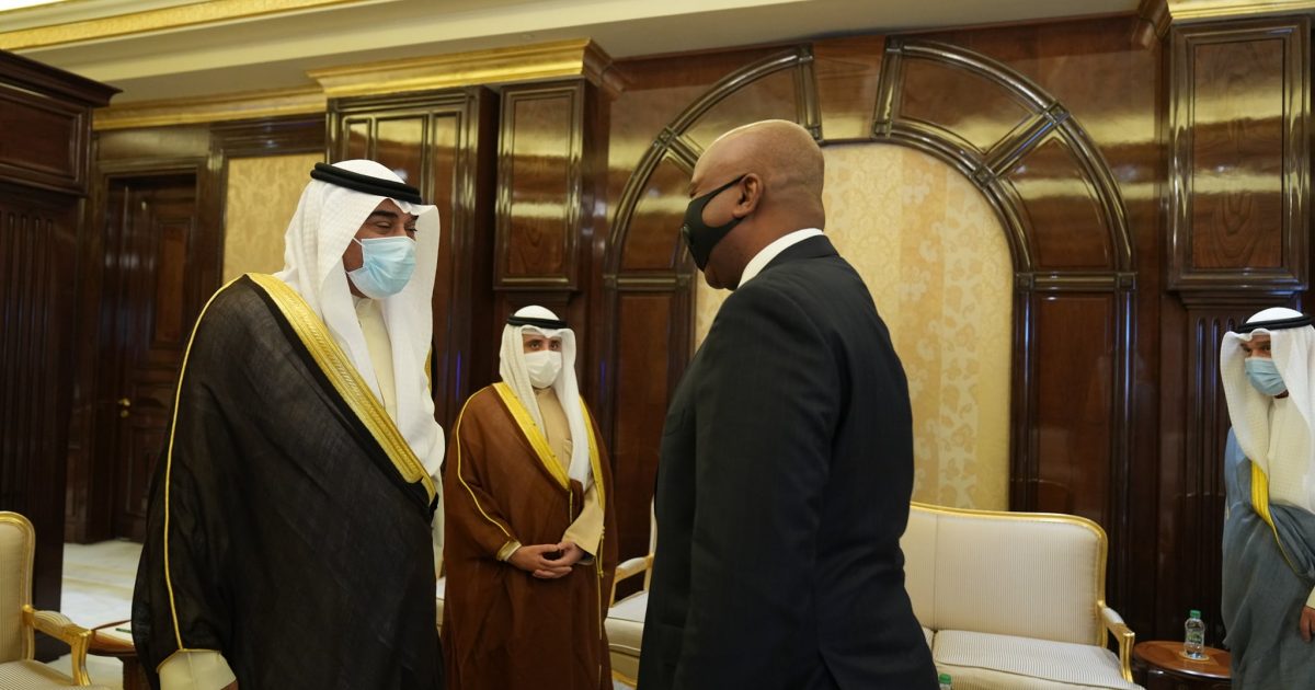 Wasiirka arrimaha dibadda XFS oo la kulmay Ra’iisul Wasaaraha Kuwait