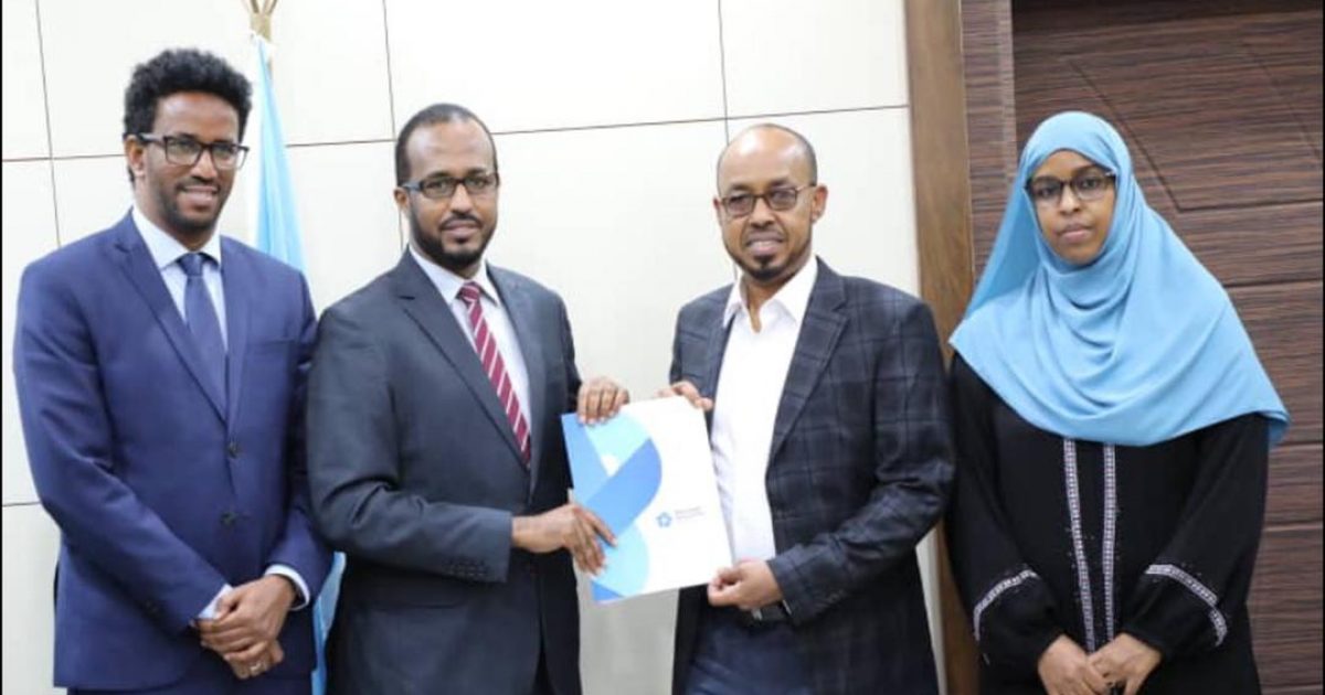 Wasiirka Qorsheynta Qaranka oo qaabilay Wasiirka Qorsheynta Hirshabeelle