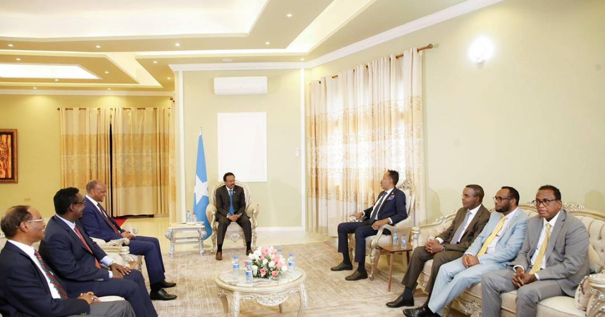 Madaxweyne Farmaajo oo Madaxtooyada Qaranka ku qaabilay Guddigii Soomaaliya ee Kiiska Baddeena