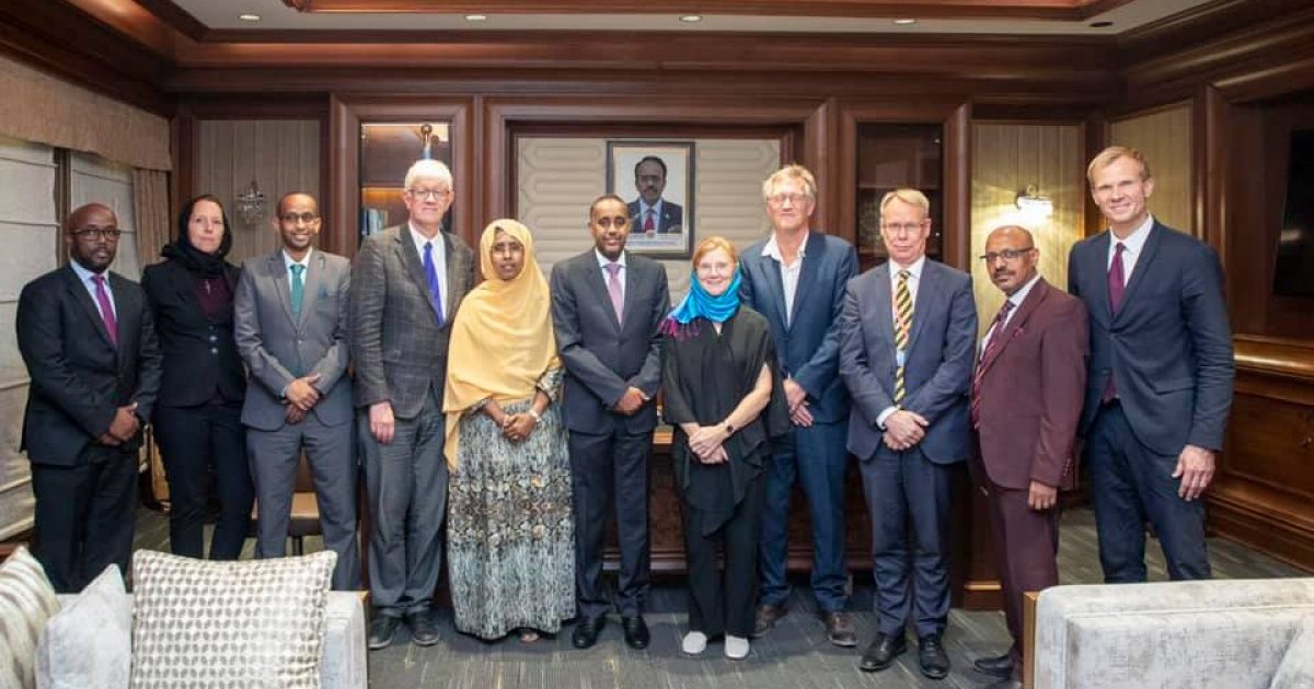 Ra’iisul Wasaare Rooble oo xafiiskiisa ku qaabilay Wafdi ka socday Sweden